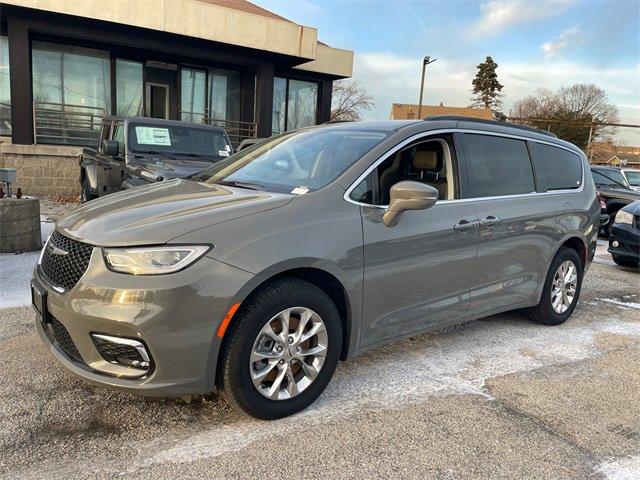 used 2022 Chrysler Pacifica car, priced at $27,900