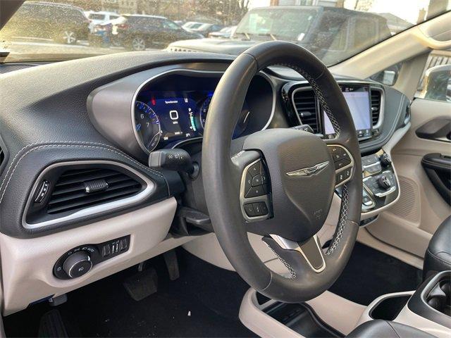 used 2022 Chrysler Pacifica car, priced at $27,900