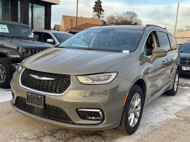 used 2022 Chrysler Pacifica car, priced at $27,900