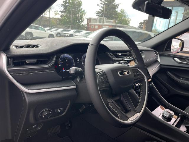 new 2025 Jeep Grand Cherokee car