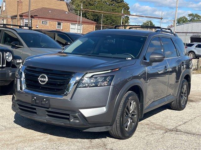 used 2024 Nissan Pathfinder car, priced at $28,000