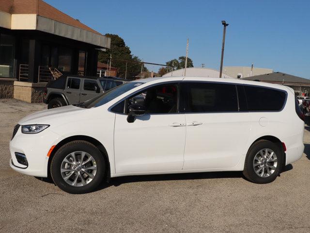 new 2025 Chrysler Pacifica car, priced at $44,100