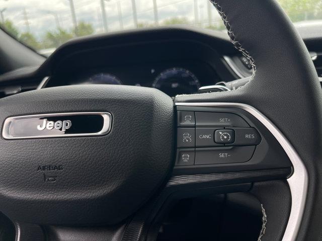 new 2025 Jeep Grand Cherokee L car