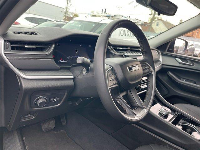 used 2023 Jeep Grand Cherokee car, priced at $28,000