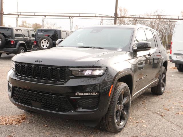 new 2025 Jeep Grand Cherokee car, priced at $50,500