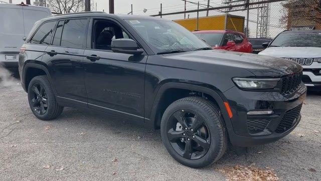 new 2025 Jeep Grand Cherokee car, priced at $50,500