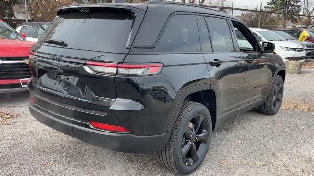 new 2025 Jeep Grand Cherokee car, priced at $50,500