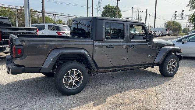 new 2024 Jeep Gladiator car, priced at $46,409