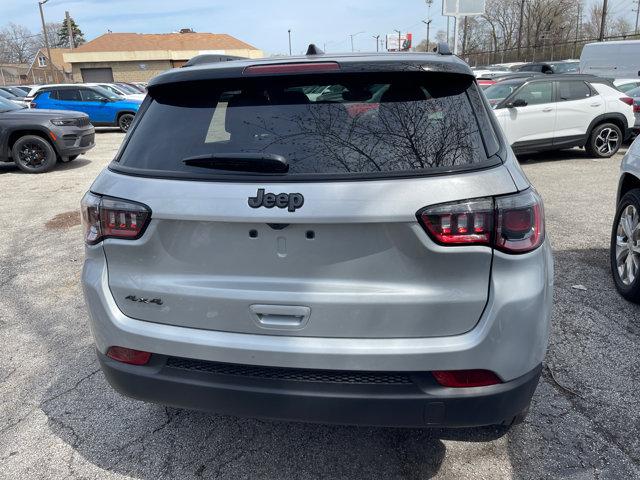 new 2024 Jeep Compass car, priced at $32,000