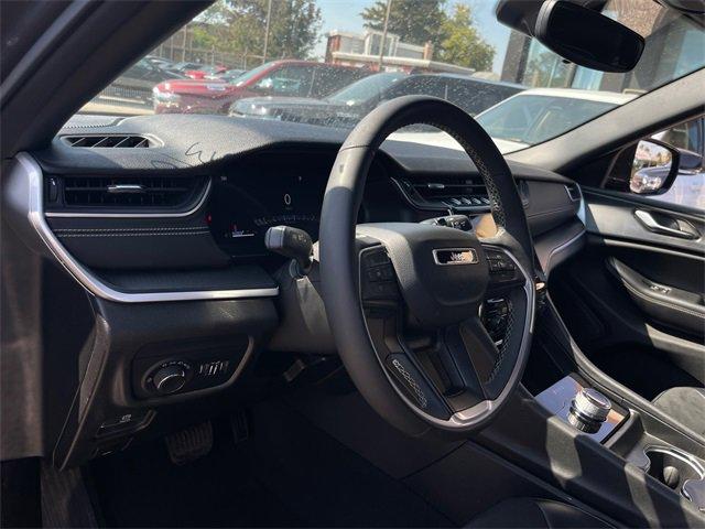 used 2024 Jeep Grand Cherokee L car