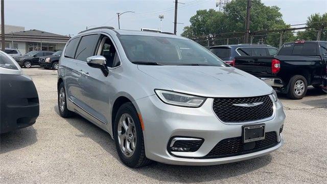 used 2023 Chrysler Pacifica car, priced at $28,000