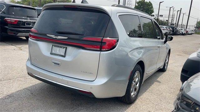used 2023 Chrysler Pacifica car, priced at $28,000