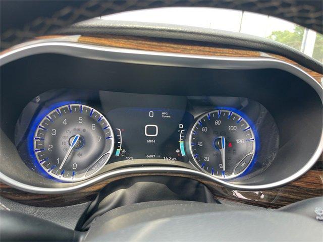 used 2023 Chrysler Pacifica car, priced at $28,000