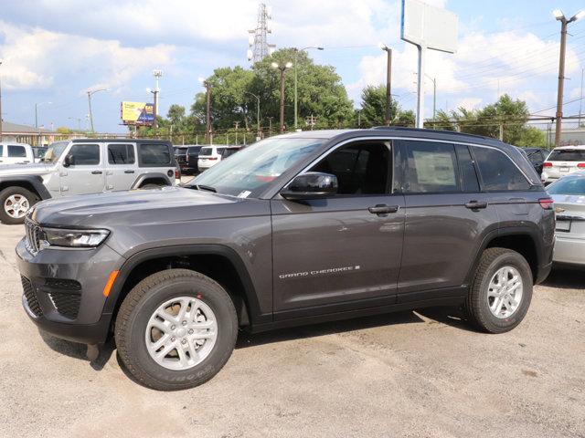 new 2024 Jeep Grand Cherokee car, priced at $37,600