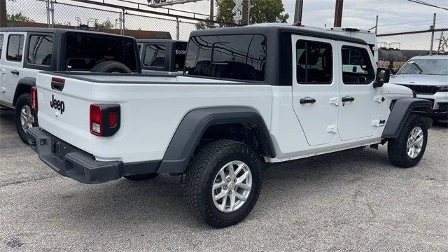 used 2023 Jeep Gladiator car, priced at $30,000