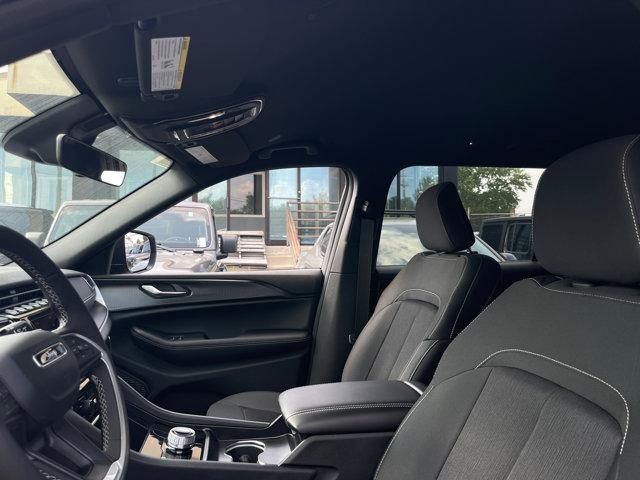 new 2025 Jeep Grand Cherokee L car, priced at $40,000