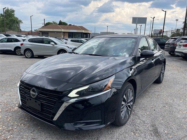 used 2023 Nissan Altima car, priced at $24,225