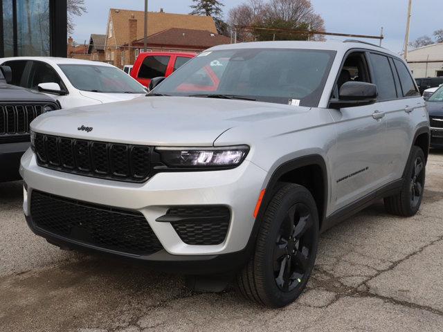 new 2025 Jeep Grand Cherokee car, priced at $42,500