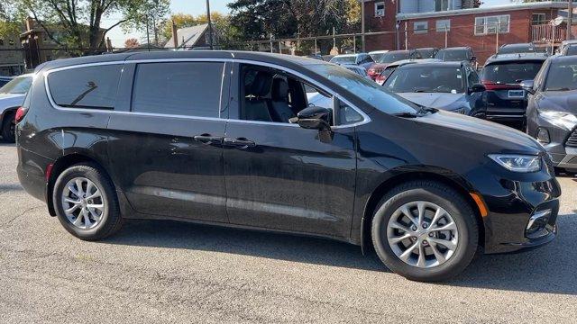 new 2025 Chrysler Pacifica car, priced at $44,100