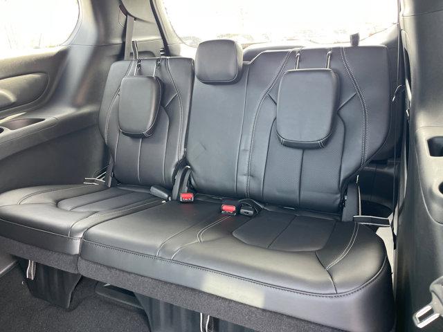 new 2025 Chrysler Pacifica car