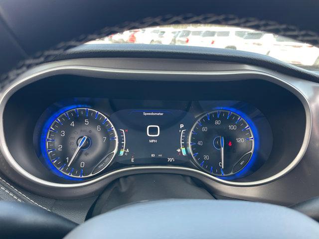 new 2025 Chrysler Pacifica car