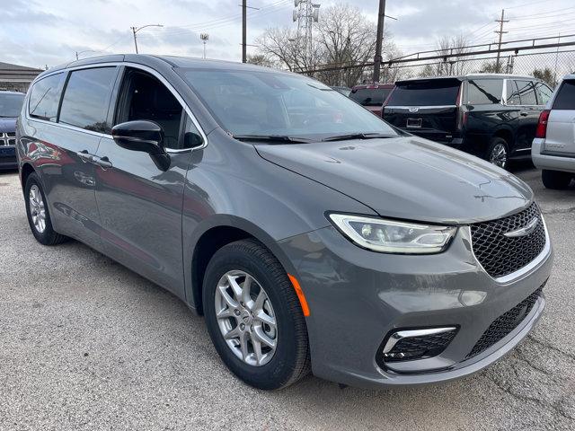 new 2025 Chrysler Pacifica car, priced at $41,000