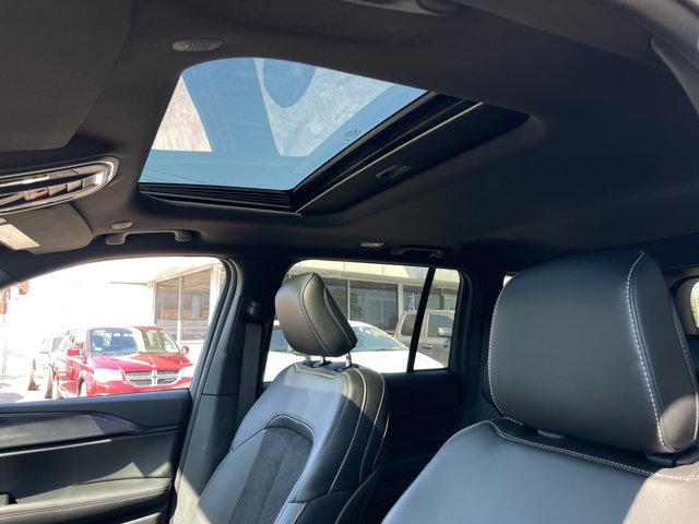 new 2025 Jeep Grand Cherokee car, priced at $43,850