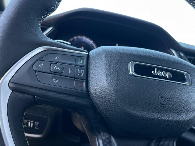 new 2025 Jeep Grand Cherokee car, priced at $43,850