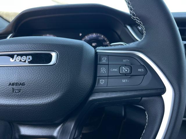 new 2025 Jeep Grand Cherokee car, priced at $43,850