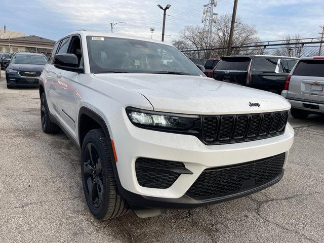 new 2025 Jeep Grand Cherokee car, priced at $42,500