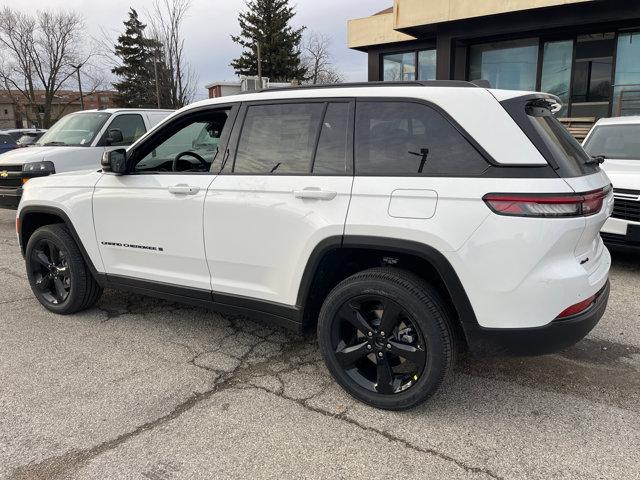 new 2025 Jeep Grand Cherokee car, priced at $42,500