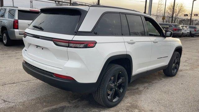 new 2025 Jeep Grand Cherokee car, priced at $42,500