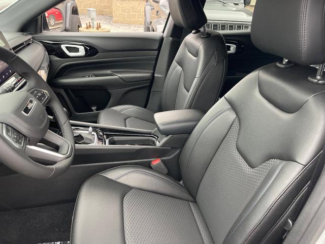 new 2025 Jeep Compass car, priced at $28,500