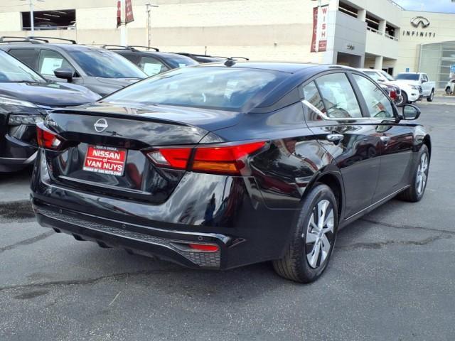 new 2025 Nissan Altima car, priced at $26,678