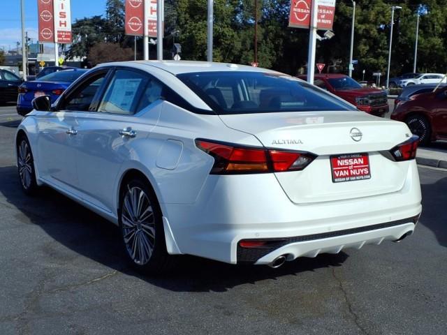 new 2025 Nissan Altima car, priced at $34,087