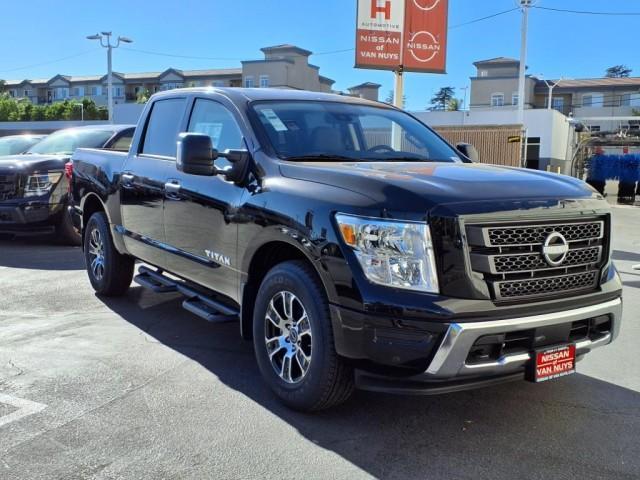 new 2024 Nissan Titan car, priced at $51,495
