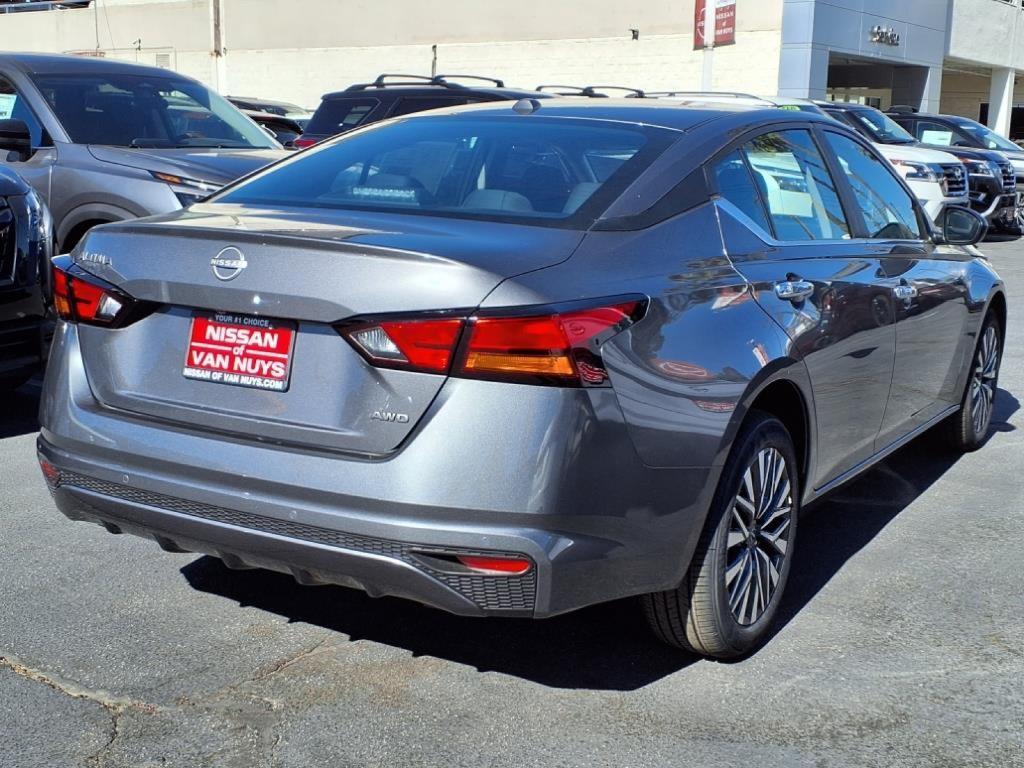 new 2025 Nissan Altima car, priced at $28,669