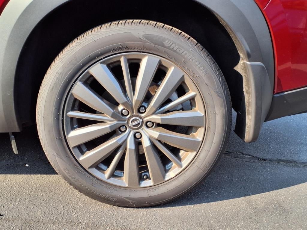 new 2025 Nissan Pathfinder car, priced at $46,168
