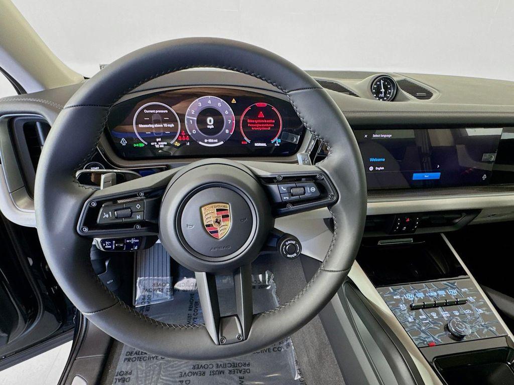 new 2025 Porsche Cayenne car, priced at $119,285