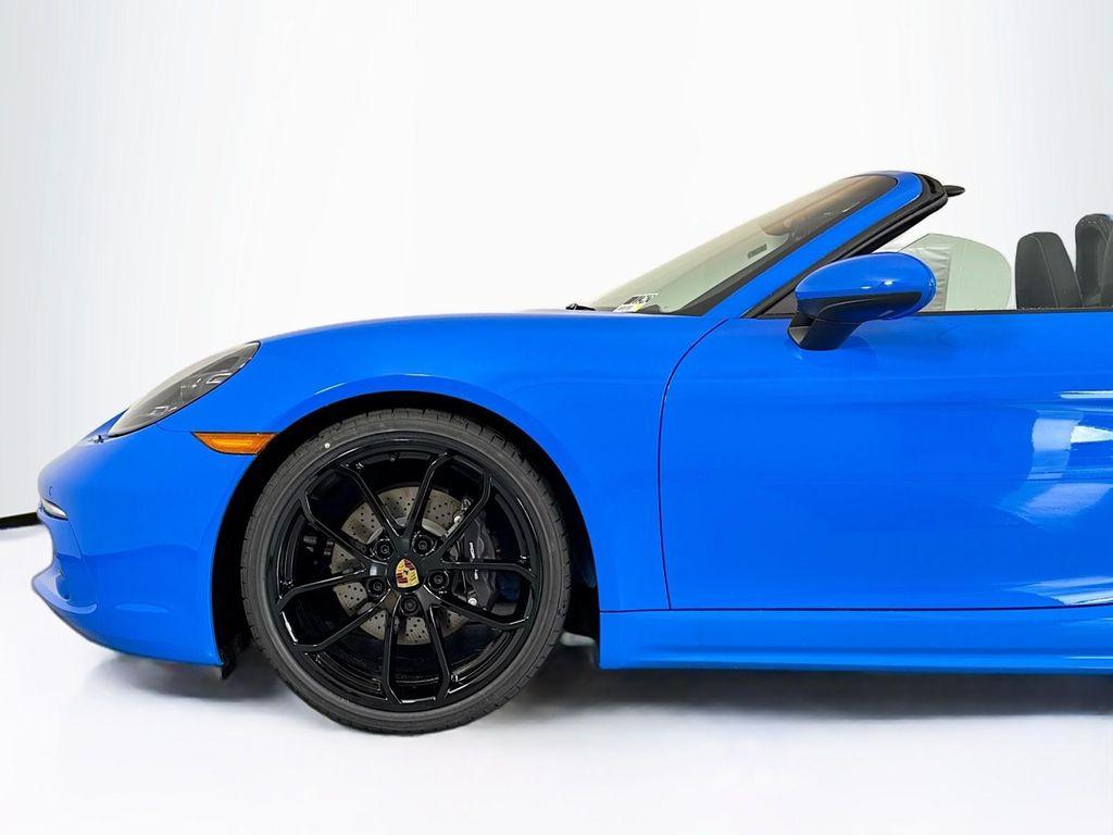 new 2025 Porsche 718 Boxster car, priced at $98,585