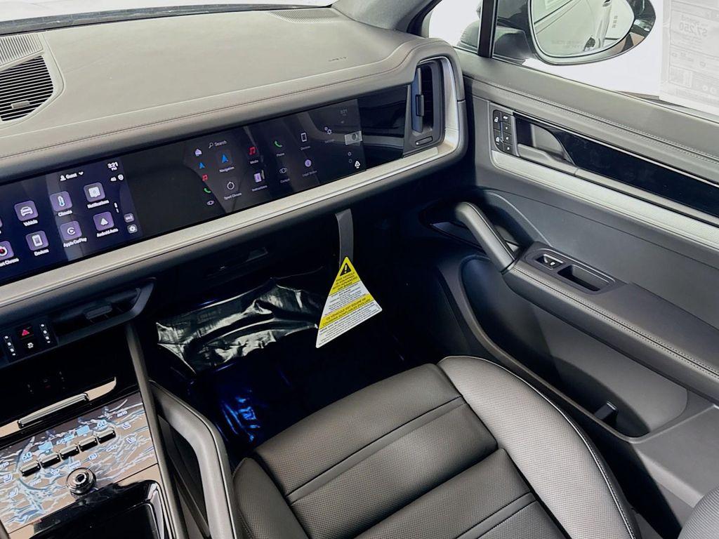 new 2025 Porsche Cayenne car, priced at $112,345