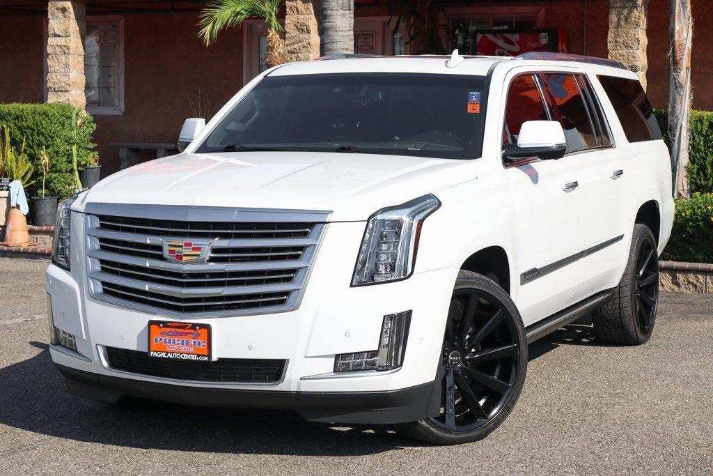 used 2019 Cadillac Escalade ESV car, priced at $40,995