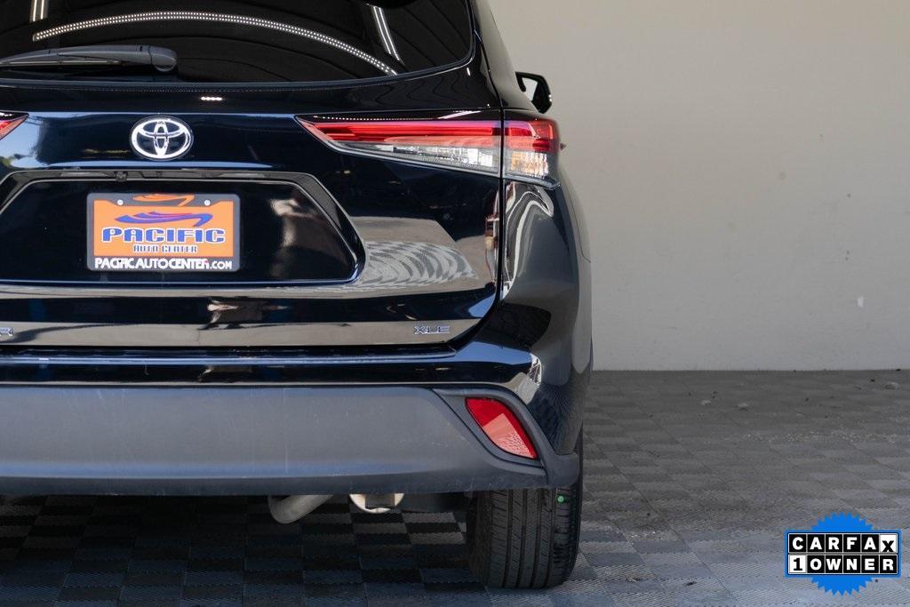 used 2022 Toyota Highlander car, priced at $35,995