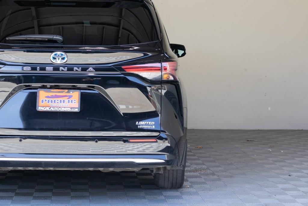 used 2024 Toyota Sienna car, priced at $48,995