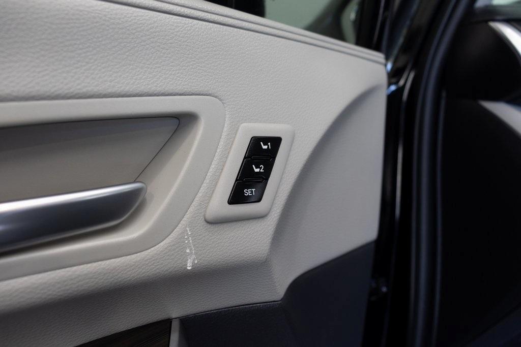 used 2024 Toyota Sienna car, priced at $48,995