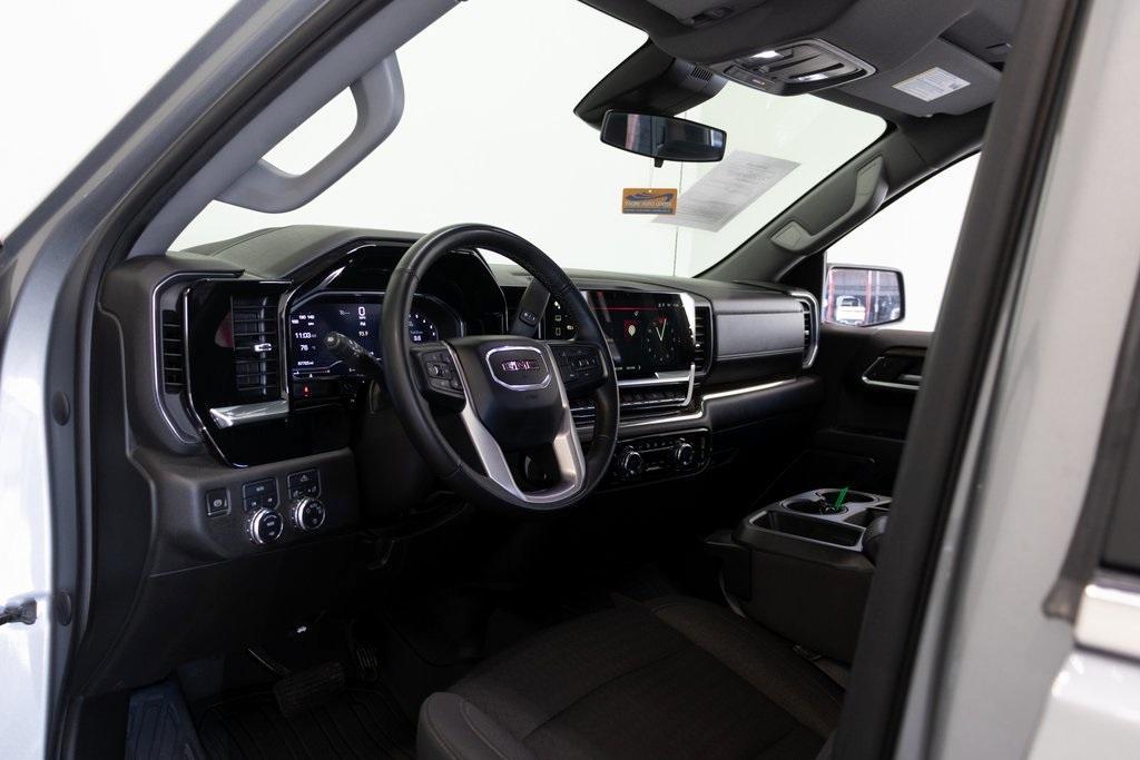 used 2023 GMC Sierra 1500 car, priced at $34,995