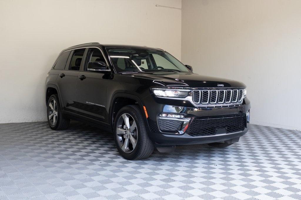 used 2022 Jeep Grand Cherokee car, priced at $23,995