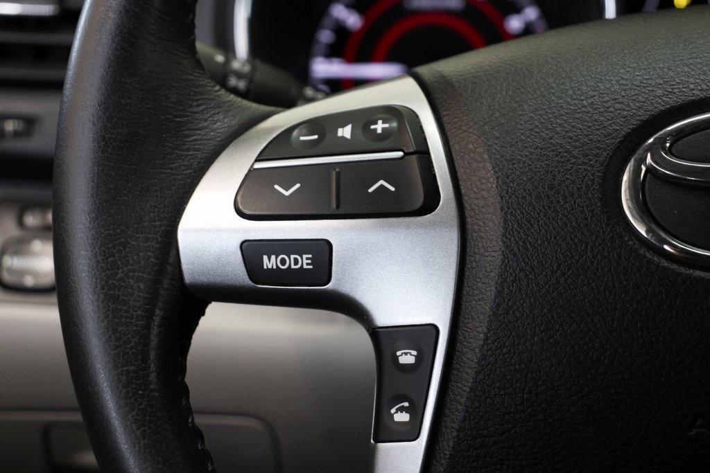 used 2013 Toyota Highlander car, priced at $16,995