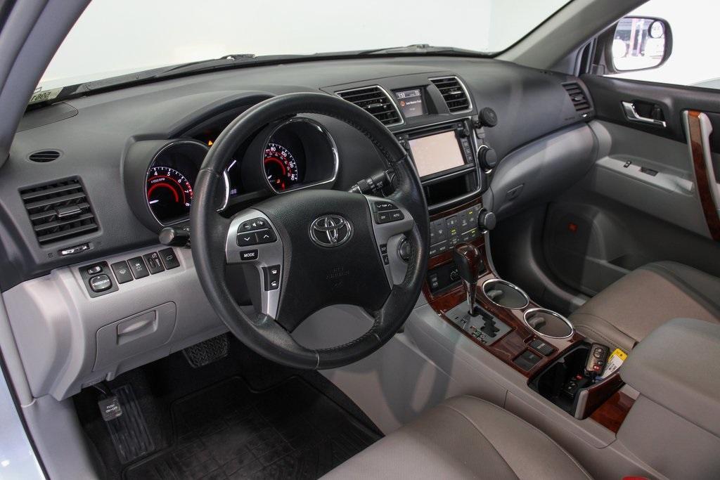 used 2013 Toyota Highlander car, priced at $16,995