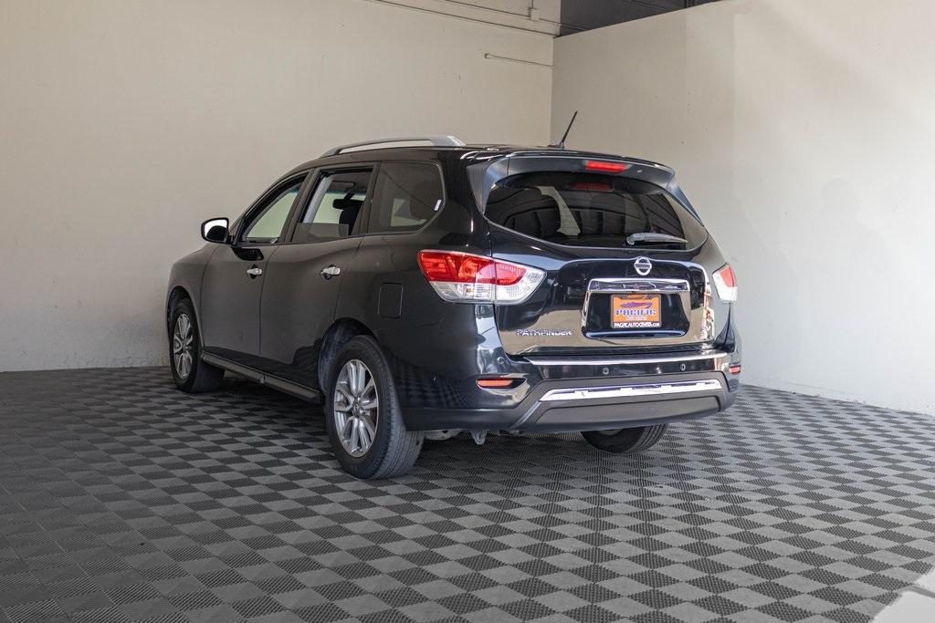 used 2015 Nissan Pathfinder car, priced at $9,995